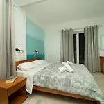 Blue Maisonettes Aparthotel 3*