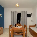 Blue Maisonettes Aparthotel 3*