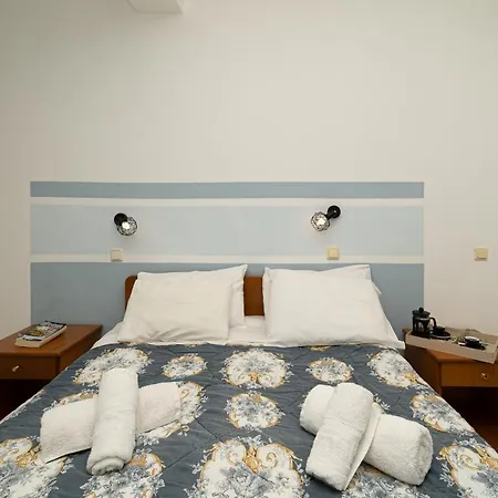 Blue Maisonettes 3* Kamária