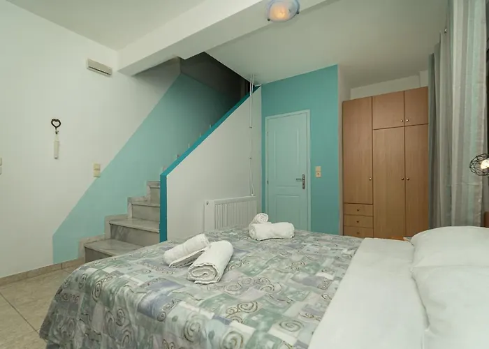 Blue Maisonettes 3* Kamária