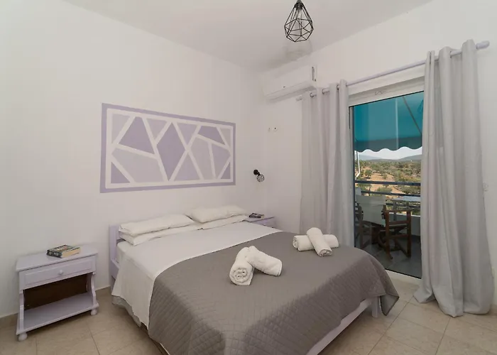 Blue Maisonettes 3* Kamária